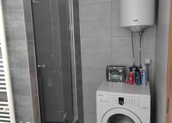 דירה Ikonija Pecenjevce